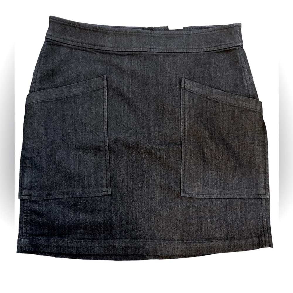 NWT Loft Dark Denim Skirt with Pockets and Zipper- Size 6